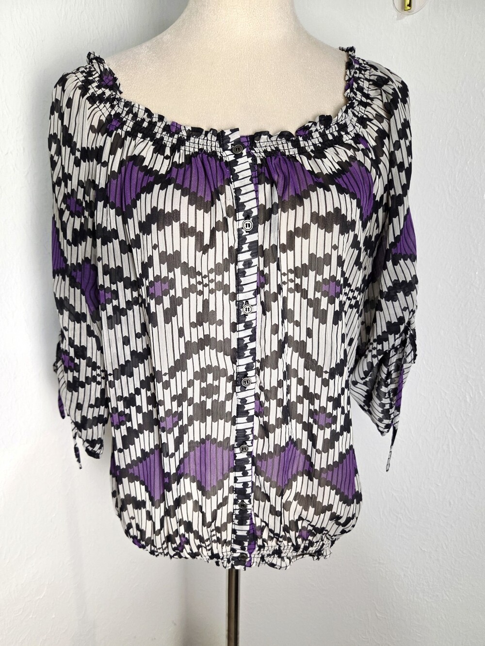 Halo Black, White & Purple Buttondown Blouse, Elastic Waist & Neckline, Size Med